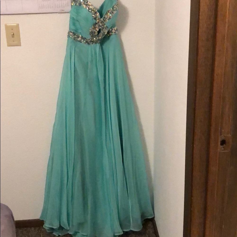 Prom Dress - Picture 2 of 4